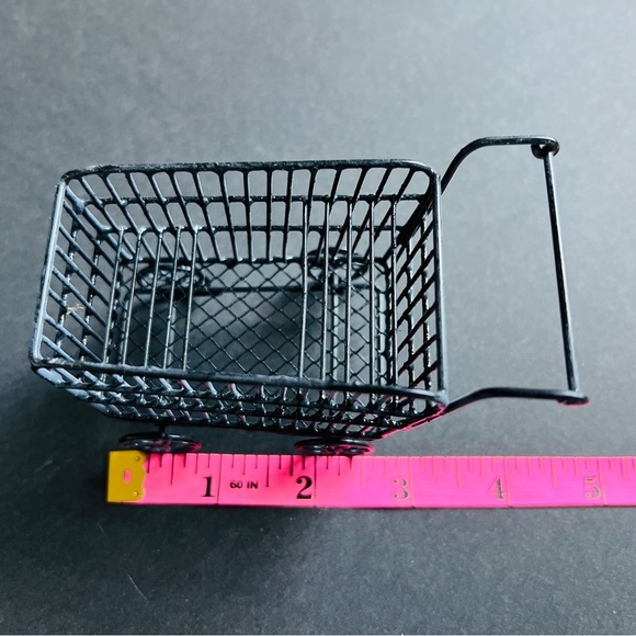 Dollhouse Greyish Vintage style wire cart - Picture 5 of 6